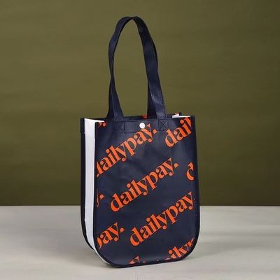 Средние размеры изогнутые углы Торт-бакс в ламинированном нетканом материале для покупок на заказ