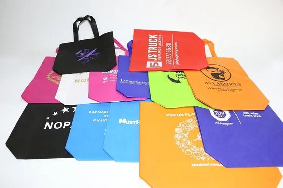 Средний размер 30-50 см нетканый пакет с теплопередачей напечатать настраиваемый логотип